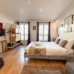 Urbanflat 102 - Large Apartment Opera District